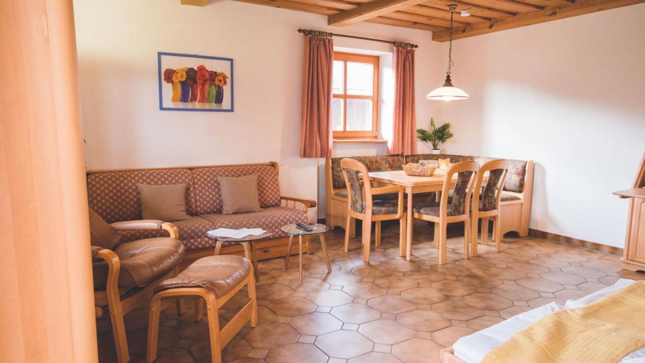 Ferienwohnung Wanderlust Хауценберг Екстериор снимка